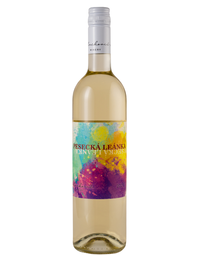 Fľaša vína Pesecká Leánka od vinárstva Selnekovič